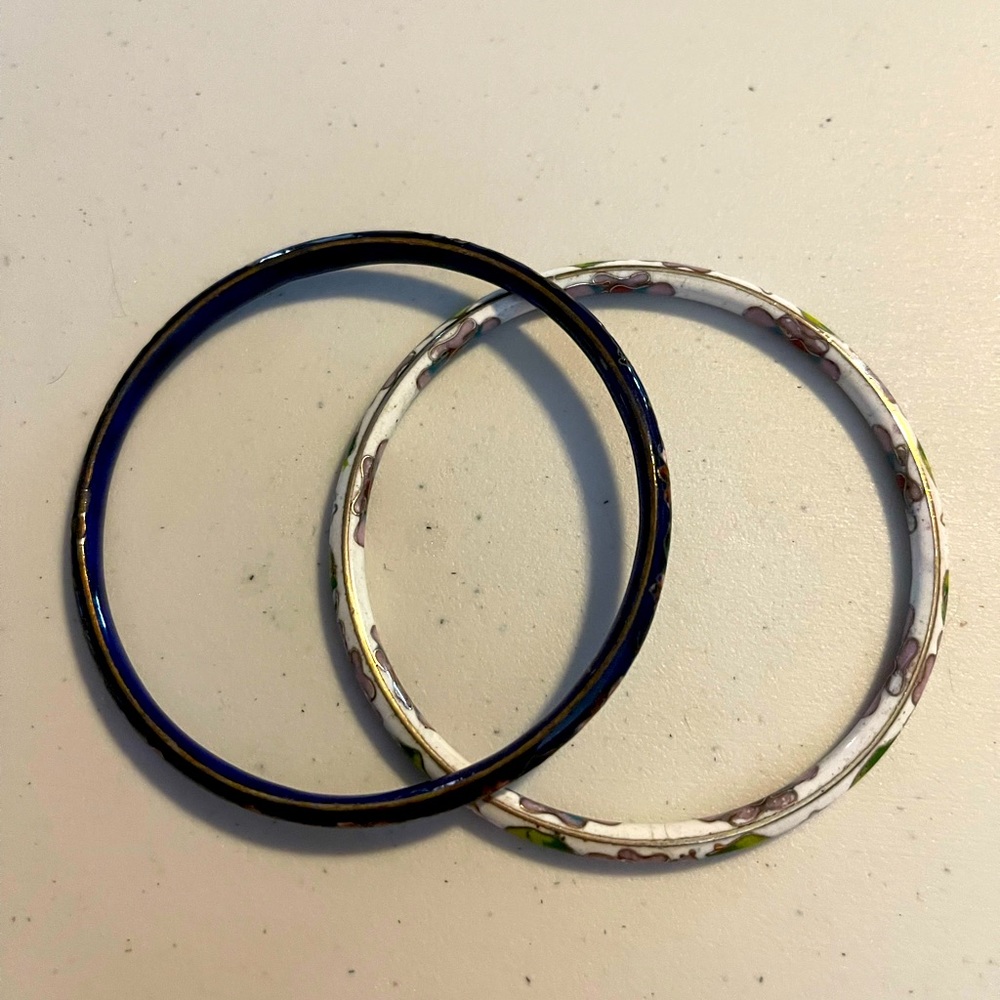 Vintage black and white enamel bangle bracelets set of 2